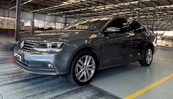 VOLKSWAGEN JETTA 2.0 TSI HIGHLINE 211CV GASOLINA 4P TIPTRONIC VOLKSWAGEN JETTA 2.0 TSI HIGHLINE 211CV GASOLINA 4P TIPTRONIC